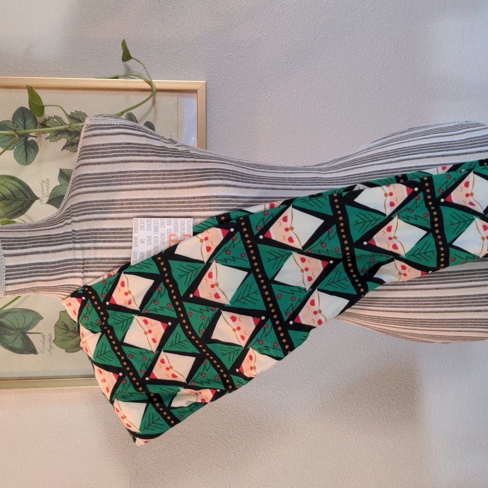 NWT! LuLaRoe TC Holiday Christmas Leggings Santa Claus Green Tree